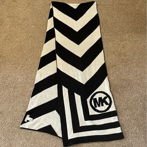 Michael Kors Chevron Stripe Logo Knit Scarf Unisex